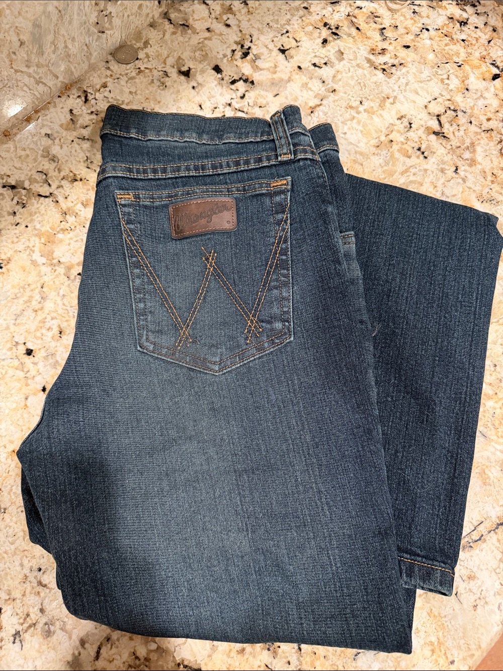 Wrangler Men’s Dark Blue Straight Jeans